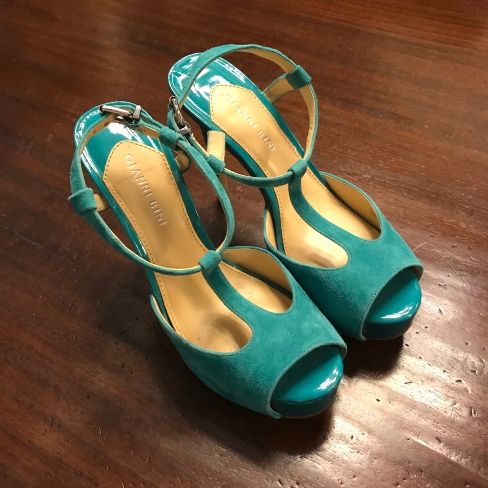 Gianni Bini Pumps